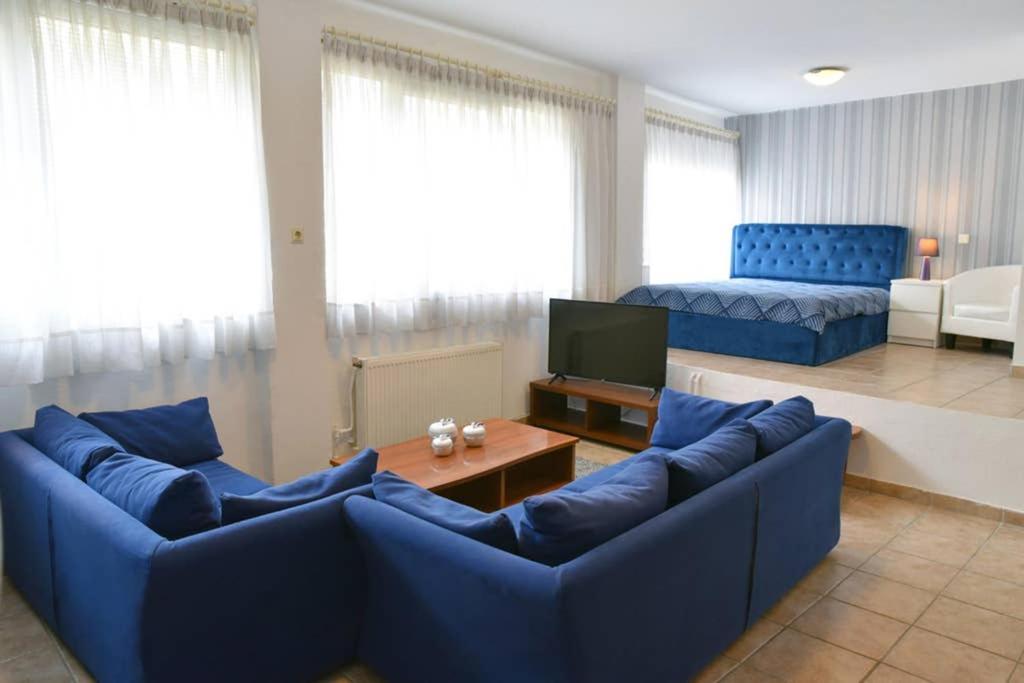 A Modern Bright Studio In The Center Of Kastoria Exterior foto